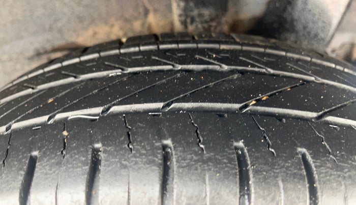 2014 Hyundai Grand i10 SPORTZ 1.2 KAPPA VTVT, Petrol, Manual, 61,751 km, Left Rear Tyre Tread