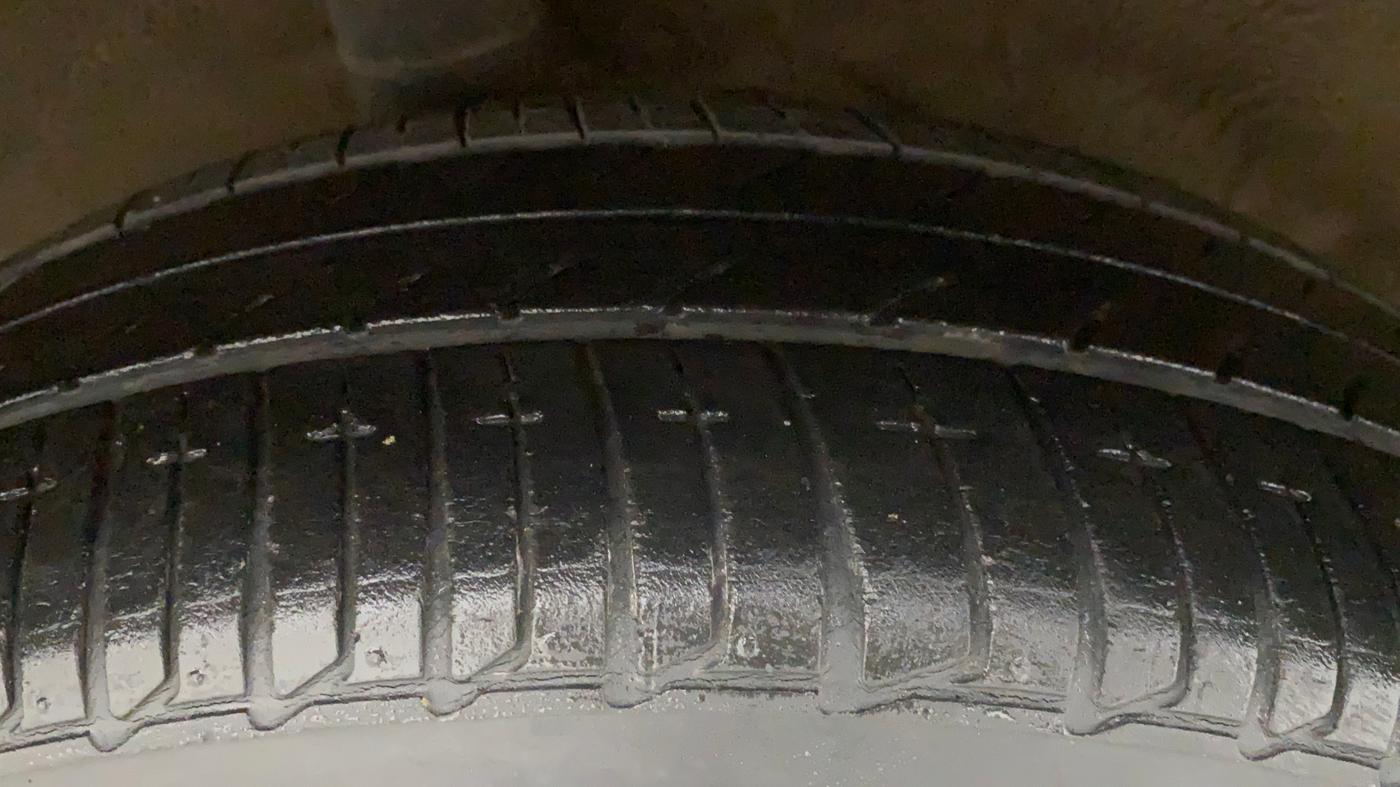 2017 Nissan Micra XV CVT, Petrol, Automatic, 35,474 km, Right Rear Tyre Tread