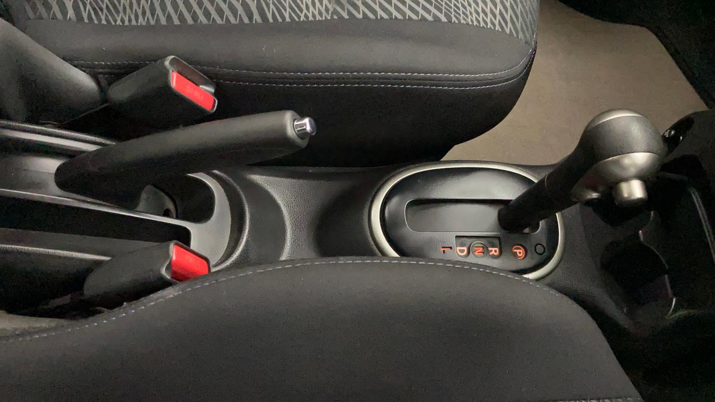 2017 Nissan Micra XV CVT, Petrol, Automatic, 35,474 km, Gear Lever