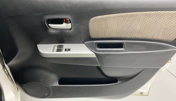 2015 Maruti Wagon R 1.0 LXI, Petrol, Manual, 72,602 km, Driver Side Door Panels Control