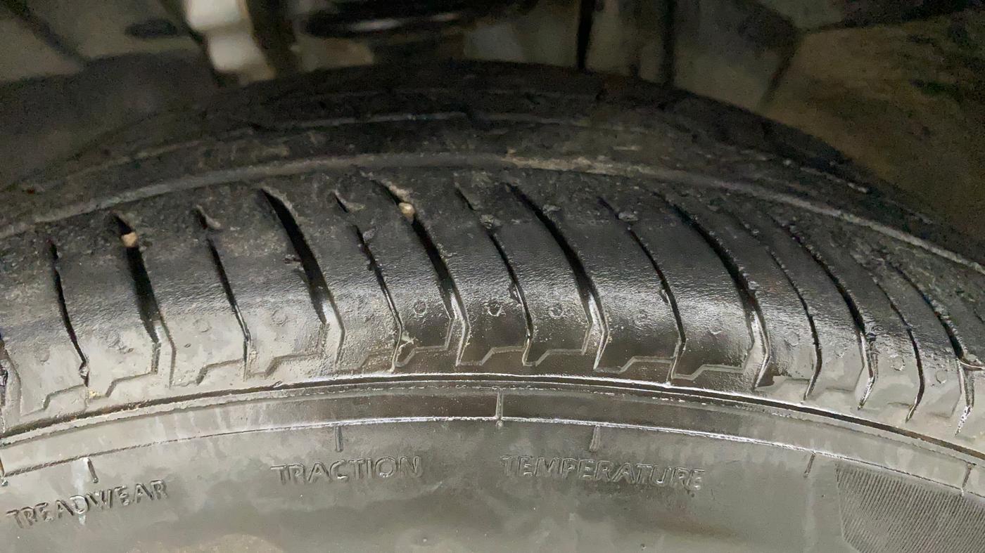 2022 Nissan MAGNITE XV PREMIUM TURBO CVT, Petrol, Automatic, 39,698 km, Left Front Tyre Tread