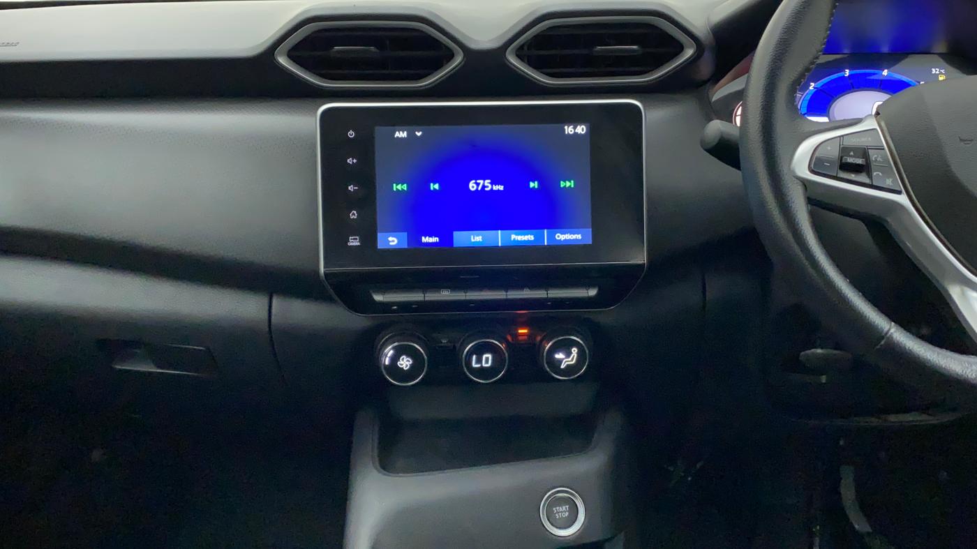 2022 Nissan MAGNITE XV PREMIUM TURBO CVT, Petrol, Automatic, 39,698 km, Air Conditioner