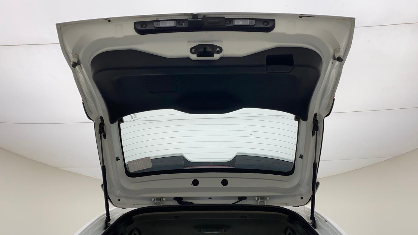 2022 Nissan MAGNITE XV PREMIUM TURBO CVT, Petrol, Automatic, 39,698 km, Boot Door Open
