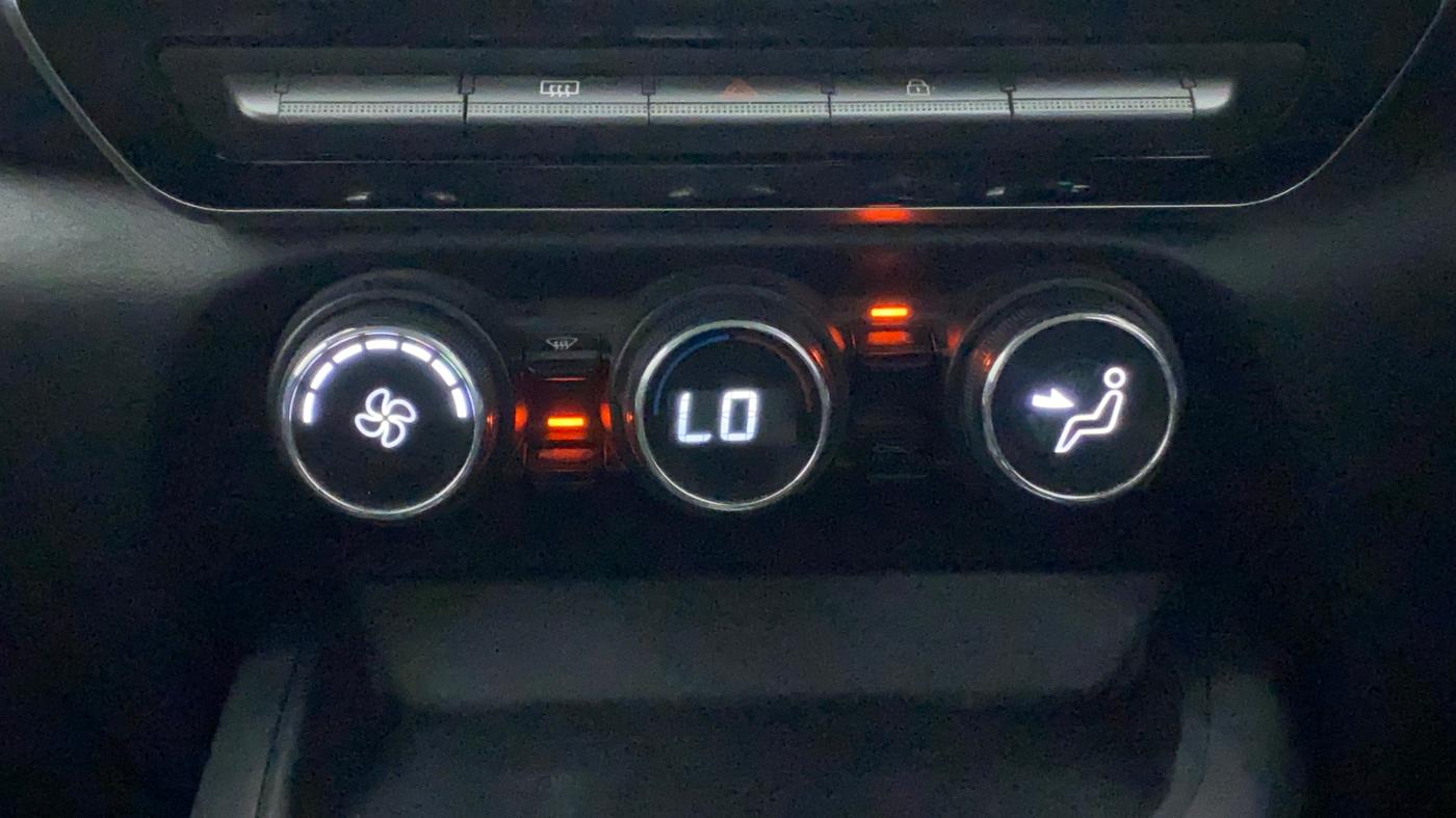 2022 Nissan MAGNITE XV PREMIUM TURBO CVT, Petrol, Automatic, 39,698 km, Automatic Climate Control