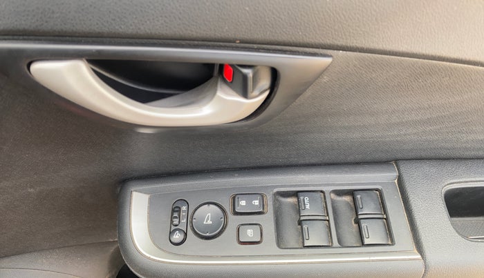 2016 Honda BR-V 1.5L I-VTEC V CVT, Petrol, Automatic, 81,797 km, Driver Side Door Panels Control