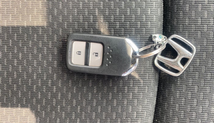 2016 Honda BR-V 1.5L I-VTEC V CVT, Petrol, Automatic, 81,797 km, Key Close Up