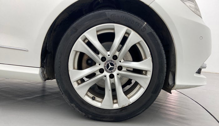 2012 Mercedes Benz E Class E 200 CGI AVANTGARDE, Petrol, Automatic, 99,312 km, Right Front Wheel
