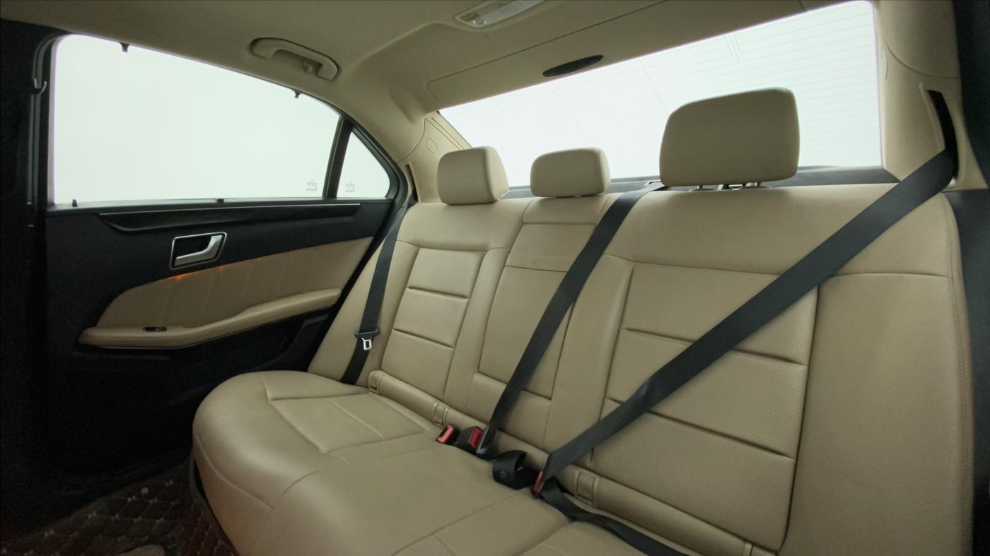 2012 Mercedes Benz E Class E 200 CGI AVANTGARDE, Petrol, Automatic, 99,312 km, Right Side Rear Door Cabin