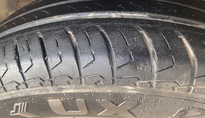 2023 Maruti Swift VXI AMT, Petrol, Automatic, 19,862 km, Left Front Tyre Tread