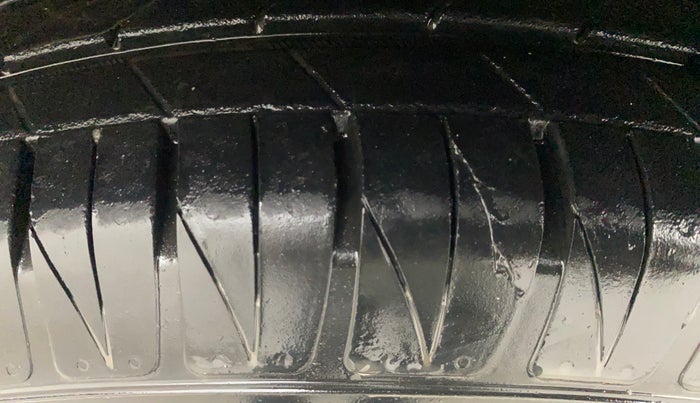 2023 KIA SONET HTK PLUS 1.0 IMT, Petrol, Manual, 32,515 km, Left Front Tyre Tread