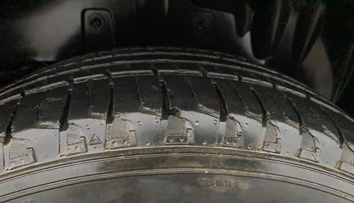 2023 Mahindra BOLERO NEO N10 R, Diesel, Manual, 37,997 km, Left Rear Tyre Tread