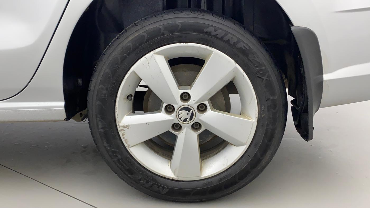 2017 Skoda Rapid AMBITION 1.5 TDI, Diesel, Manual, 75,341 km, Left Rear Wheel