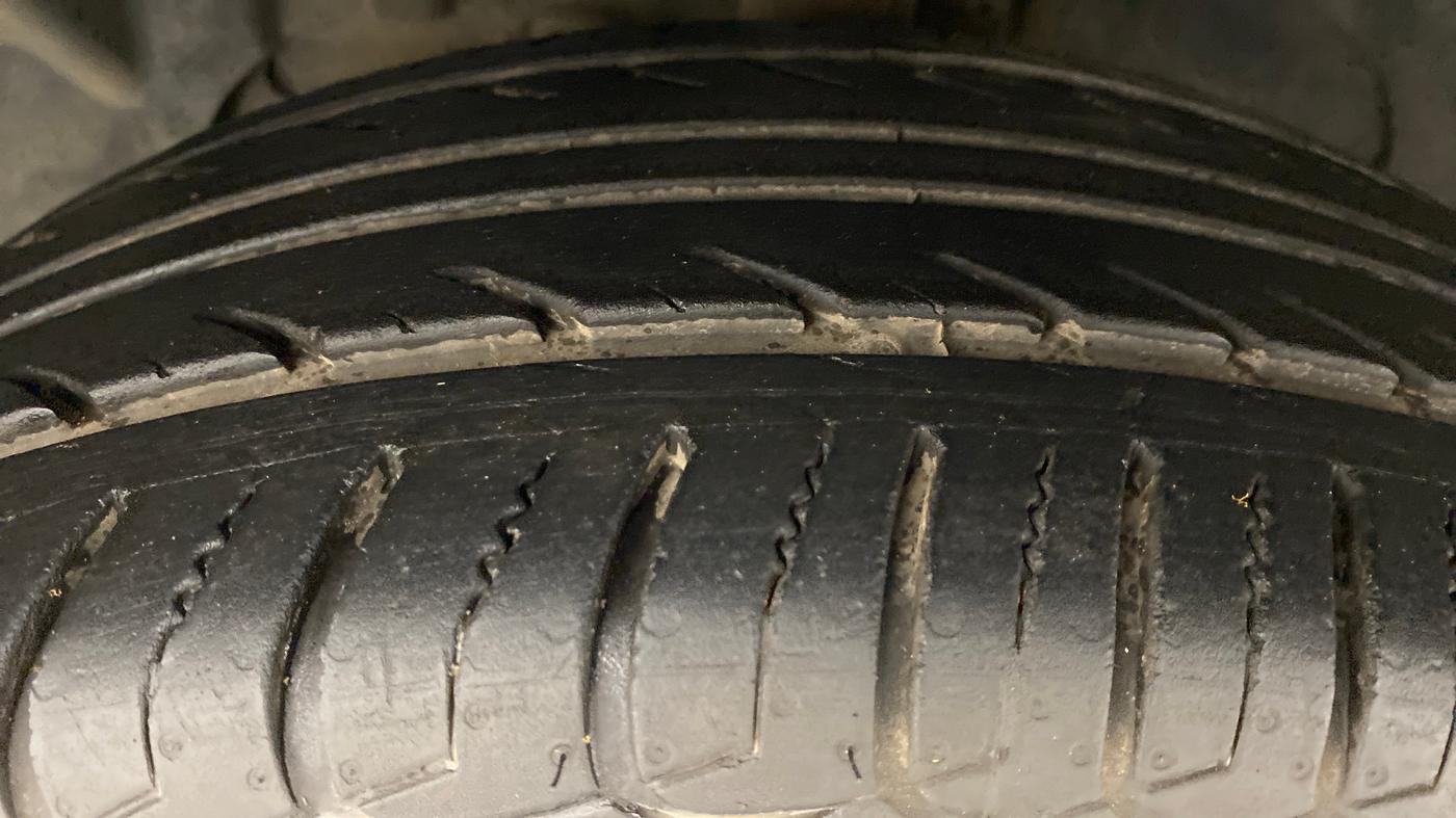 2014 Ford Ecosport 1.5TITANIUM TDCI, Diesel, Manual, 80,737 km, Left Front Tyre Tread