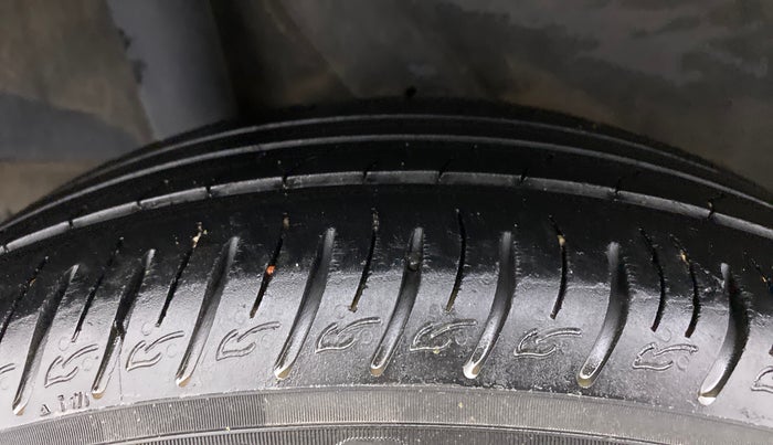 2021 Hyundai VENUE SX PLUS 1.0 TURBO DCT, Petrol, Automatic, 37,987 km, Right Rear Tyre Tread