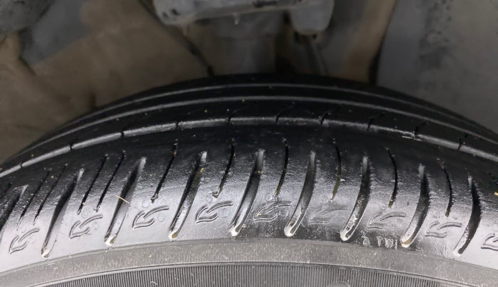 2021 Hyundai VENUE SX PLUS 1.0 TURBO DCT, Petrol, Automatic, 37,987 km, Right Front Tyre Tread