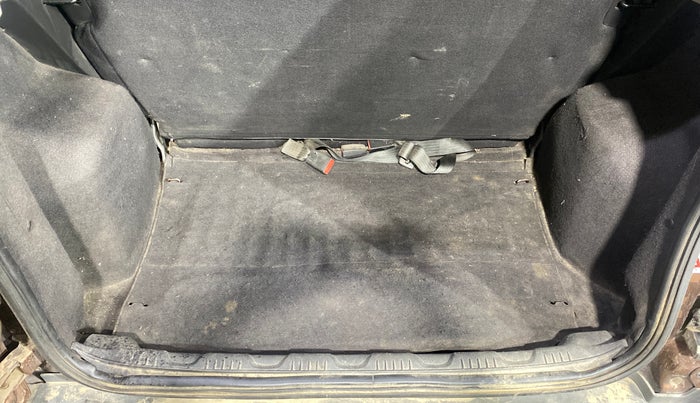 2017 Ford Ecosport AMBIENTE 1.5L PETROL, Petrol, Manual, 1,06,920 km, Boot Inside