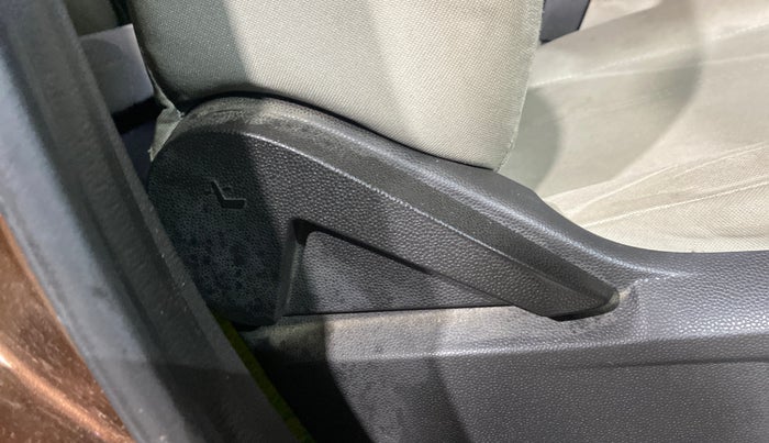 2017 Ford Ecosport AMBIENTE 1.5L PETROL, Petrol, Manual, 1,06,920 km, Driver Side Adjustment Panel