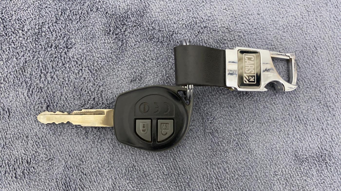 2018 Maruti Dzire VXI AMT, Petrol, Automatic, 45,794 km, Key Close Up