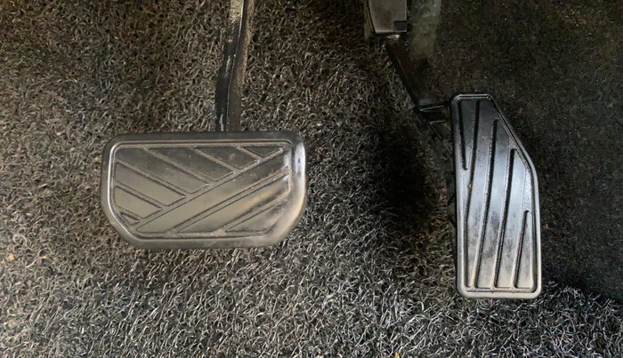 2019 Maruti XL6 ALPHA AT, Petrol, Automatic, 86,248 km, Pedals