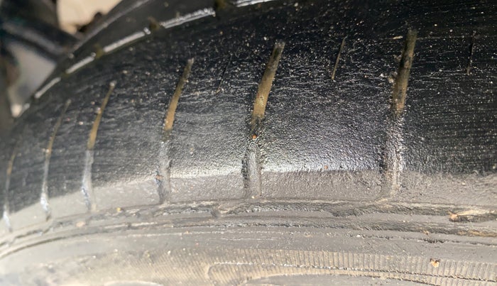 2019 Maruti XL6 ALPHA AT, Petrol, Automatic, 86,248 km, Left Rear Tyre Tread