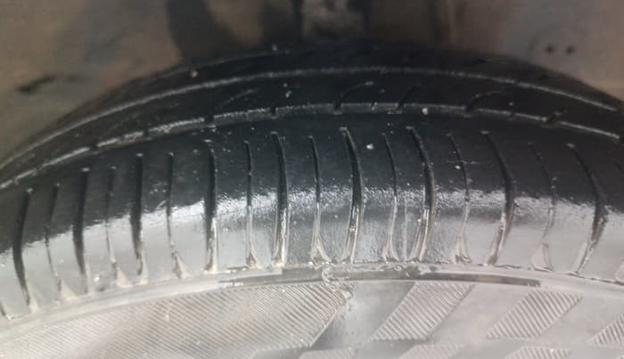 2016 Hyundai Eon D-LITE+, Petrol, Manual, 49,923 km, Right Rear Tyre Tread
