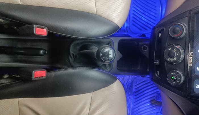 2016 Hyundai Eon D-LITE+, Petrol, Manual, 49,923 km, Gear Lever
