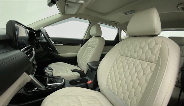 2020 KIA SELTOS HTX 1.5 CVT PETROL, Petrol, Automatic, 67,320 km, Right Side Front Door Cabin
