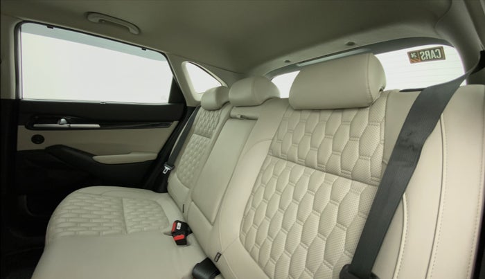 2020 KIA SELTOS HTX 1.5 CVT PETROL, Petrol, Automatic, 67,320 km, Right Side Rear Door Cabin