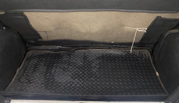 2013 Toyota Etios Liva GD, Diesel, Manual, 70,400 km, Boot Inside