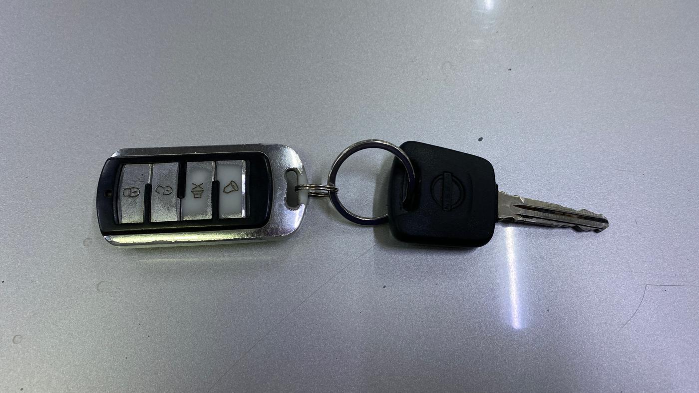 2021 Nissan MAGNITE XE, Petrol, Manual, 17,960 km, Key Close Up