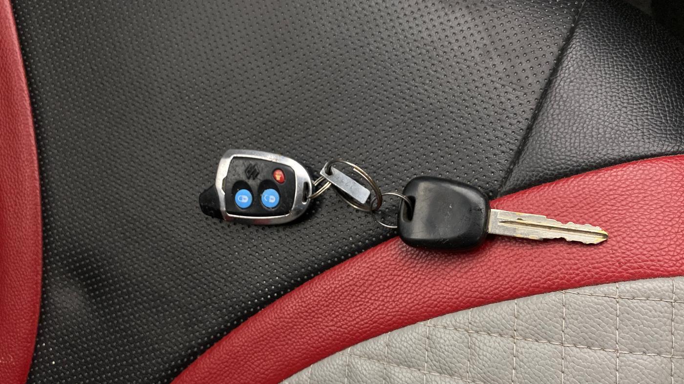 2016 Maruti Alto 800 LXI, Petrol, Manual, 50,804 km, Key Close Up