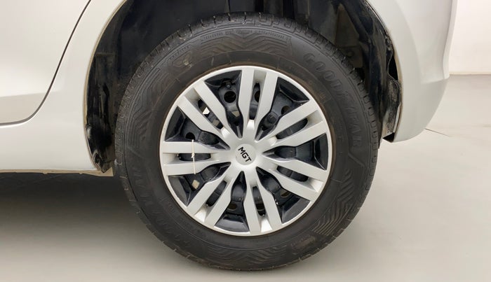 2014 Maruti Swift VXI, Petrol, Manual, 79,844 km, Left Rear Wheel