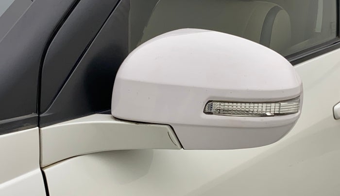 2014 Maruti Swift VXI, Petrol, Manual, 79,844 km, Left rear-view mirror - Folding motor not working