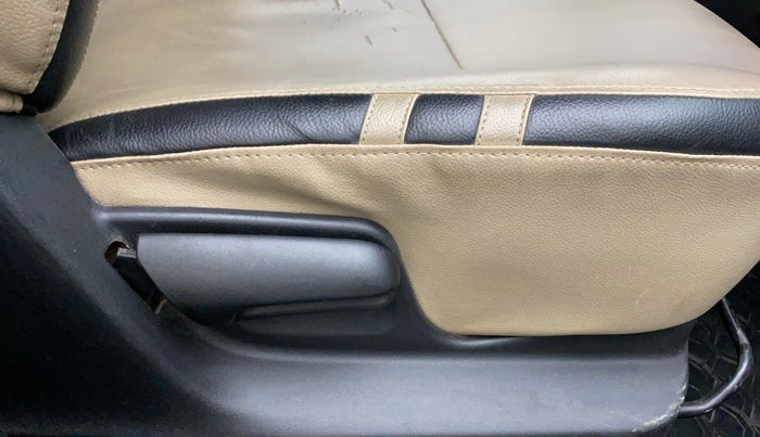2014 Maruti Swift VXI, Petrol, Manual, 79,844 km, Driver Side Adjustment Panel