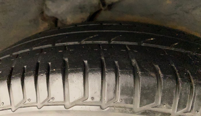 2012 Hyundai i10 SPORTZ 1.2 AT, Petrol, Automatic, 81,220 km, Left Rear Tyre Tread