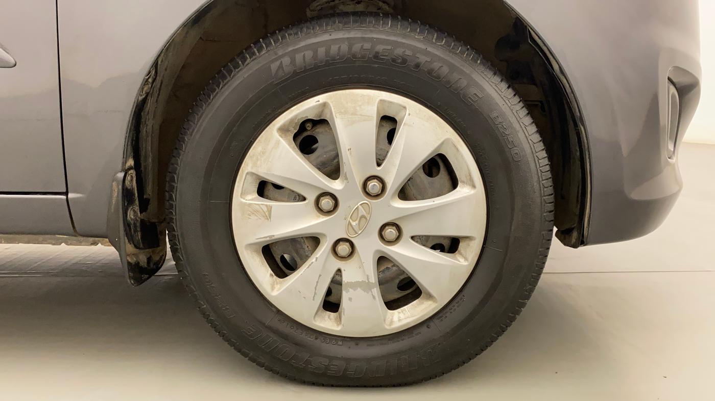 2012 Hyundai i10 SPORTZ 1.2 AT, Petrol, Automatic, 81,220 km, Right Front Wheel