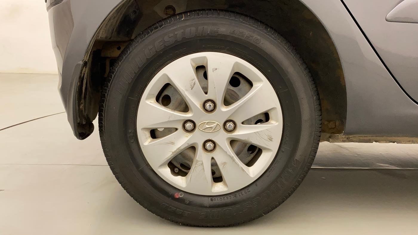 2012 Hyundai i10 SPORTZ 1.2 AT, Petrol, Automatic, 81,220 km, Right Rear Wheel