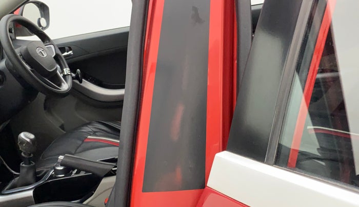 2018 Tata NEXON XZ PLUS DIESEL, Diesel, Manual, 29,568 km, Left B pillar - Paint is slightly faded