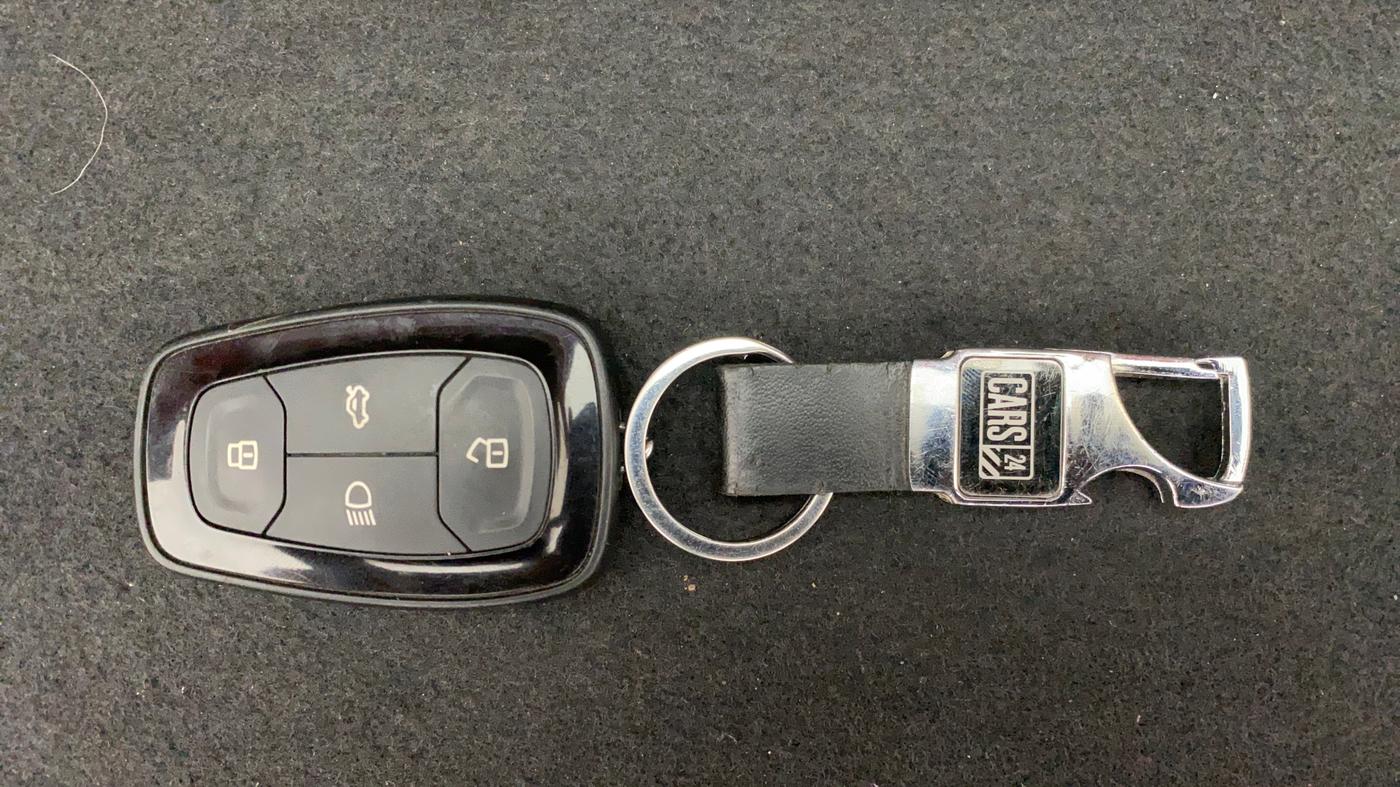 2018 Tata NEXON XZ PLUS DIESEL, Diesel, Manual, 29,568 km, Key Close Up