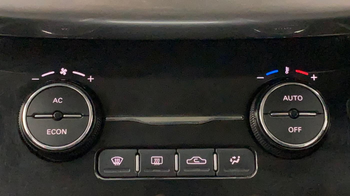2018 Tata NEXON XZ PLUS DIESEL, Diesel, Manual, 29,568 km, Automatic Climate Control