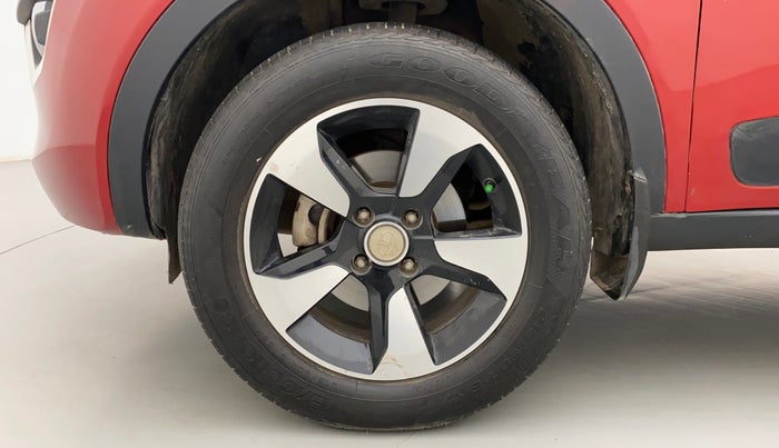 2018 Tata NEXON XZ PLUS DIESEL, Diesel, Manual, 29,568 km, Left Front Wheel