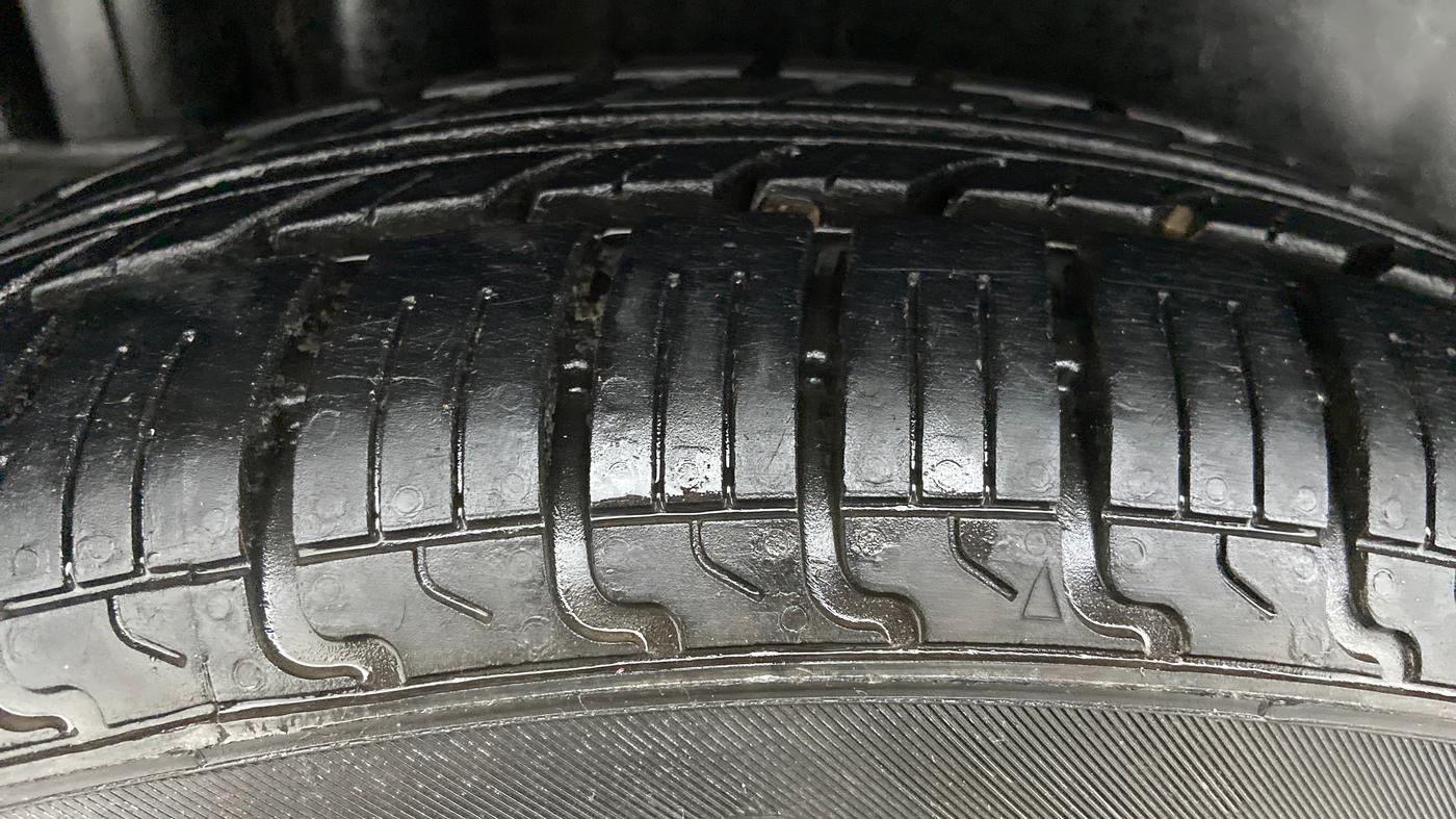 2014 Maruti Swift VDI, Diesel, Manual, 68,589 km, Right Rear Tyre Tread
