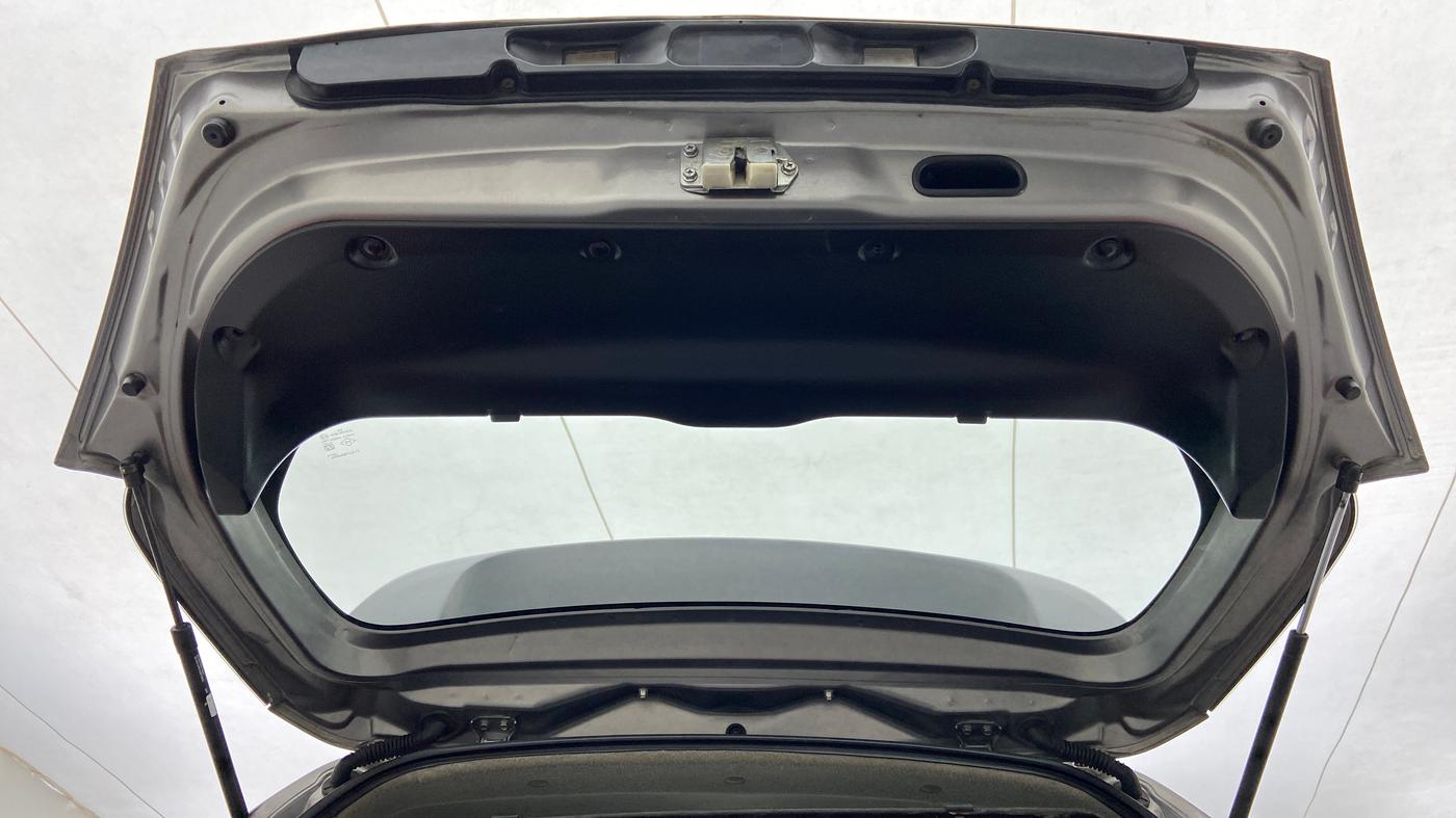 2014 Maruti Swift VDI, Diesel, Manual, 68,589 km, Boot Door Open