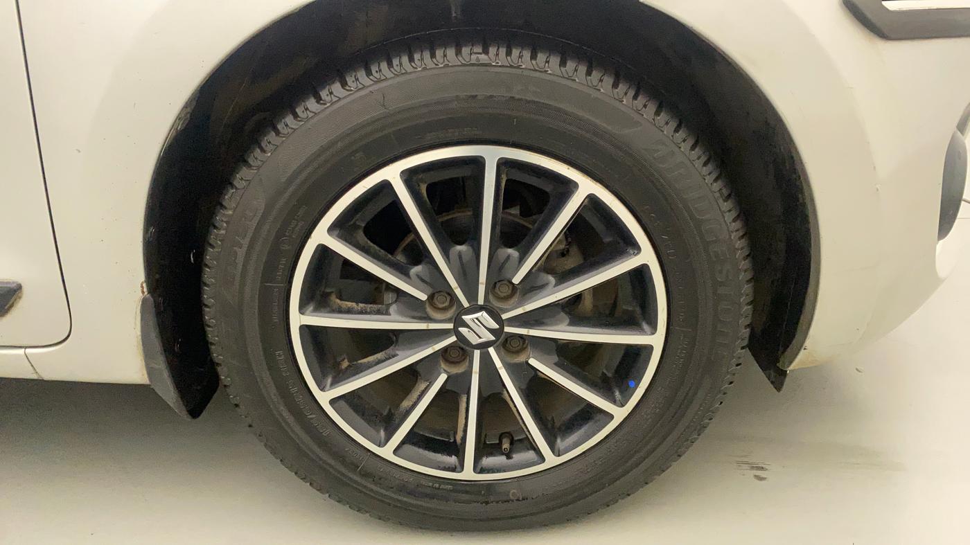 2018 Maruti Swift VDI AMT, Diesel, Automatic, 57,651 km, Right Front Wheel