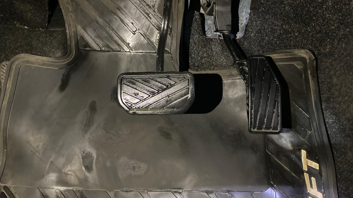 2023 Maruti Swift ZXI AMT, Petrol, Automatic, 34,721 km, Pedals