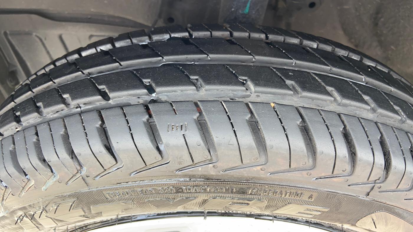 2025 Maruti Alto K10 VXI PLUS, Petrol, Manual, 1,705 km, Left Front Tyre Tread