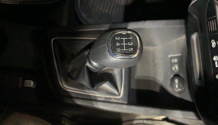 2017 Hyundai Elite i20 ASTA 1.2 (O), Petrol, Manual, 59,511 km, Gear Lever