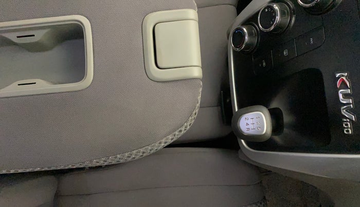 2017 Mahindra Kuv100 K6 PLUS 6 STR, Petrol, Manual, 43,431 km, Gear Lever