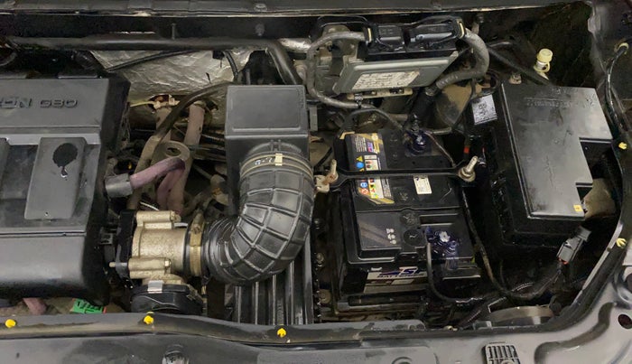 2017 Mahindra Kuv100 K6 PLUS 6 STR, Petrol, Manual, 43,431 km, Engine View - Left