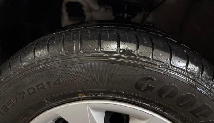 2019 Hyundai Elite i20 MAGNA PLUS 1.2, Petrol, Manual, 50,785 km, Left Front Tyre Tread